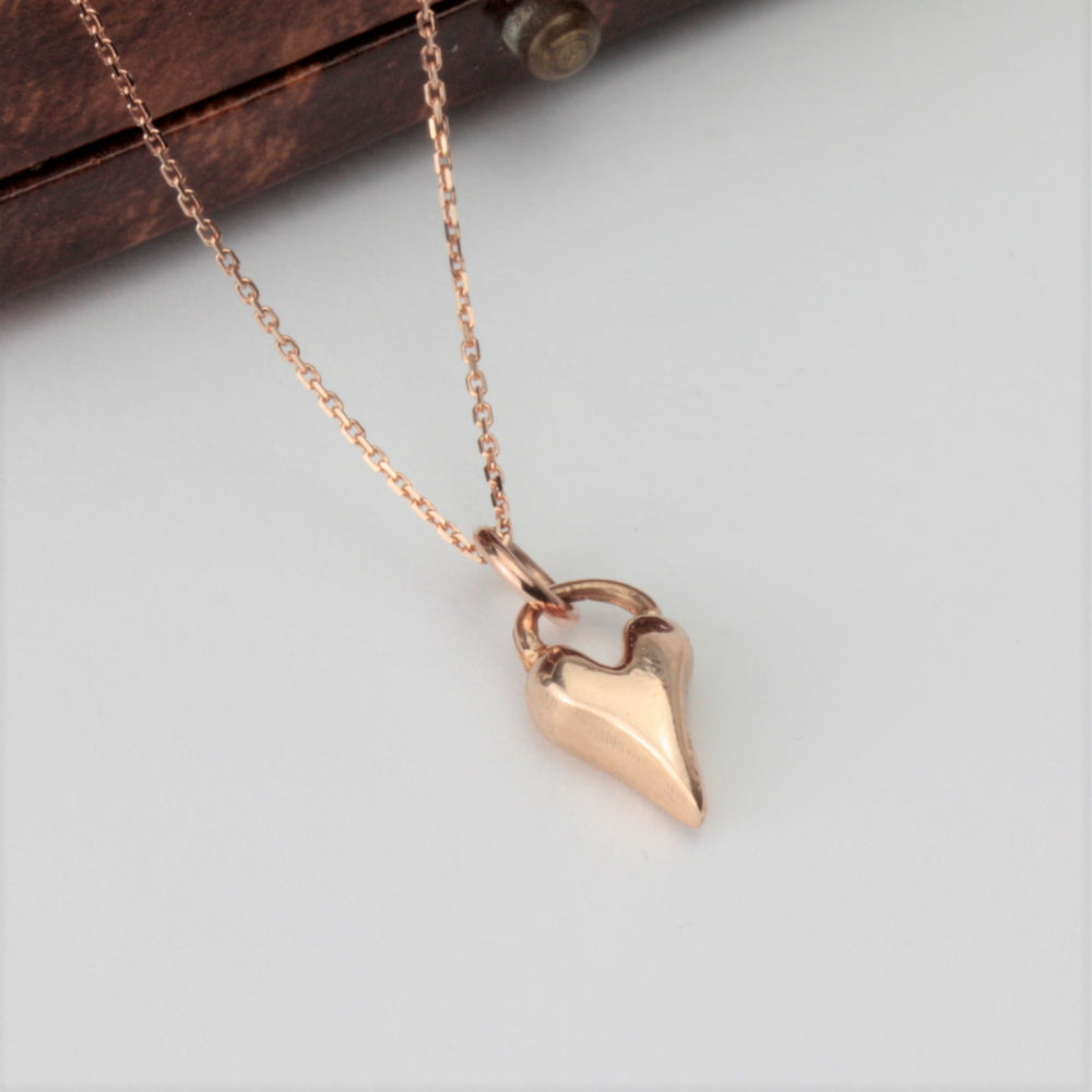 9ct Solid rose gold wild at heart necklace