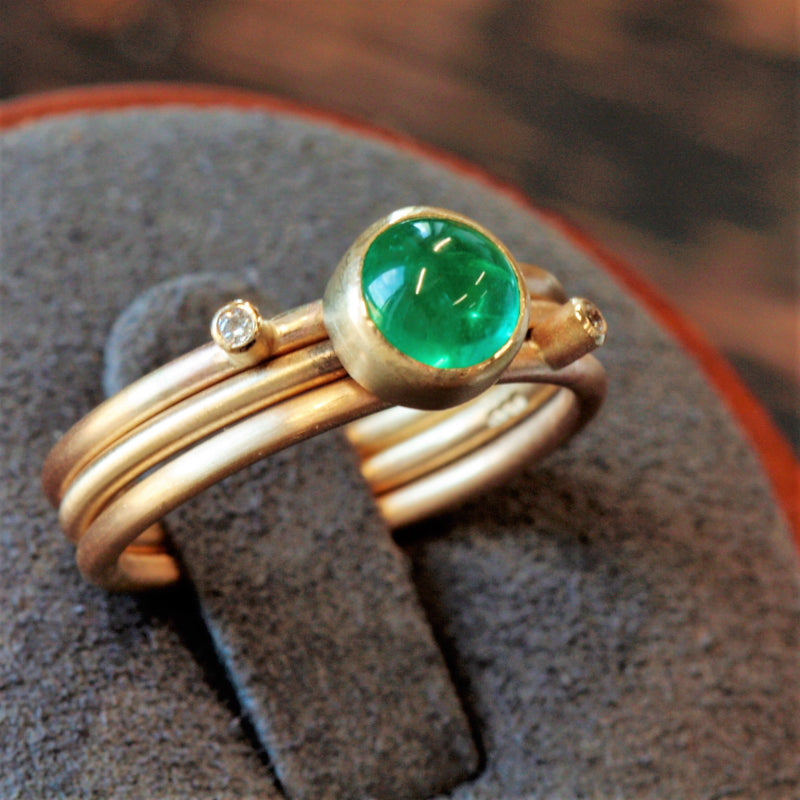 Emerald Wild Flower Gold Ring - 6mm