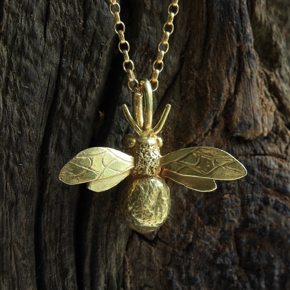 Gorgeous yellow gold bumble bee bespoke necklace