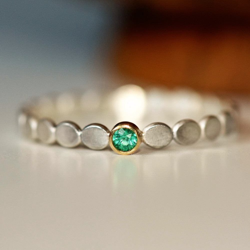 Emerald May birthstone silver and gold pebble ring