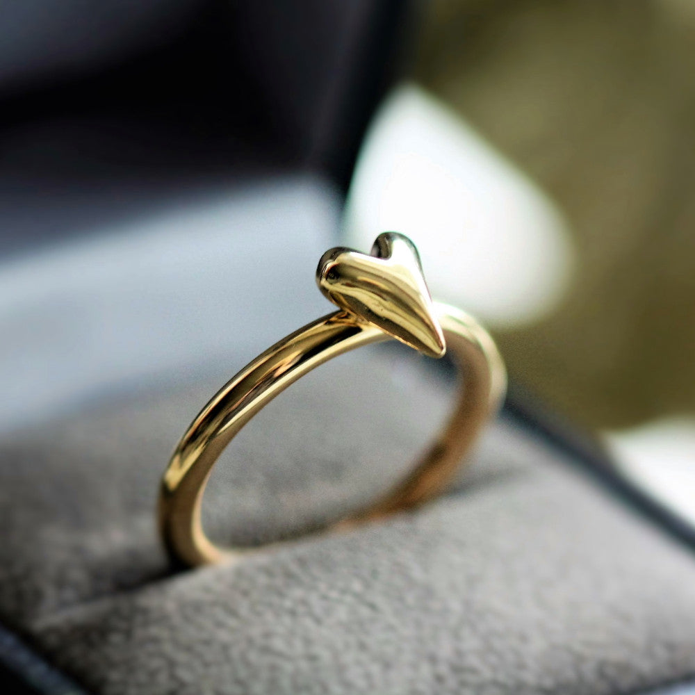 Handmade solid gold heart ring band