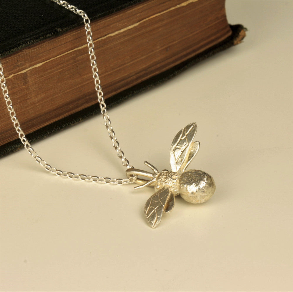 handmade silver bumble bee necklace