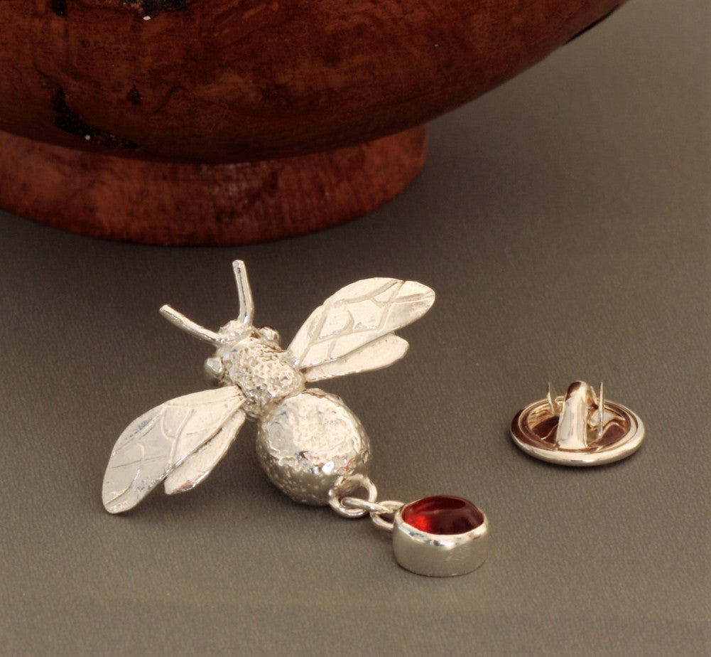 unique gemstone bumble bee silver pin booch