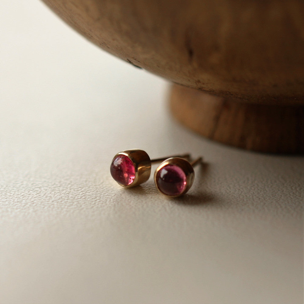 Dainty solid 9ct gold pink tourmaline 4 mm gemstone stud earrings