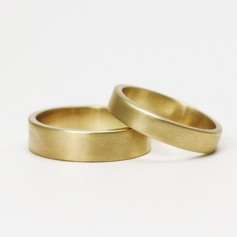 matching solid gold unisex wedding rings
